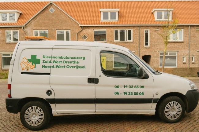 Help ons aan een betrouwbare dierenambulance