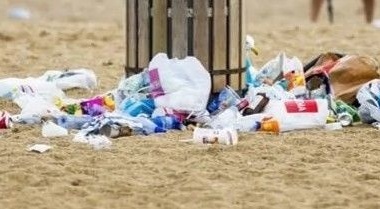 Zwerfafval groot gevaar voor dieren