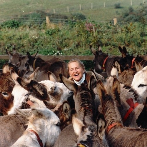 Oprichter Dr. Elisabeth Svendsen met ezels
