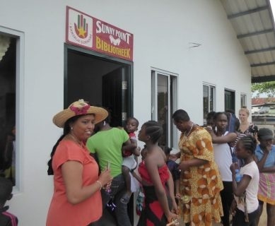 kansrijk suriname biedt hulp